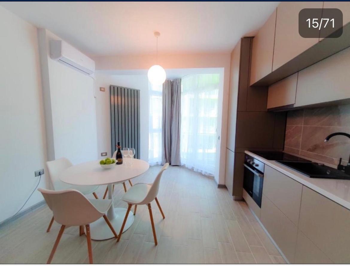 Bea Apartament On The Beach -Mamaia Nord Navodari Exterior photo