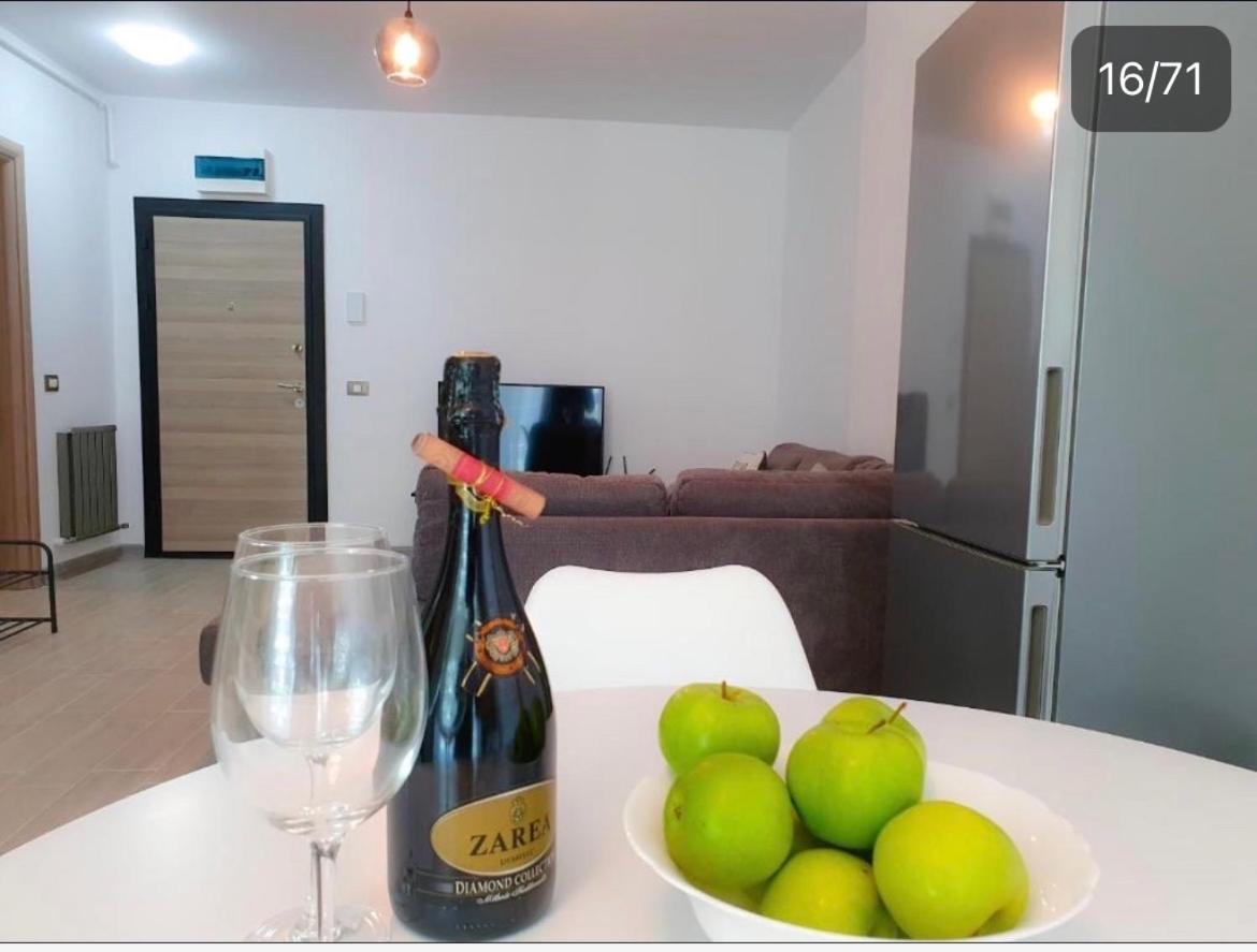 Bea Apartament On The Beach -Mamaia Nord Navodari Exterior photo
