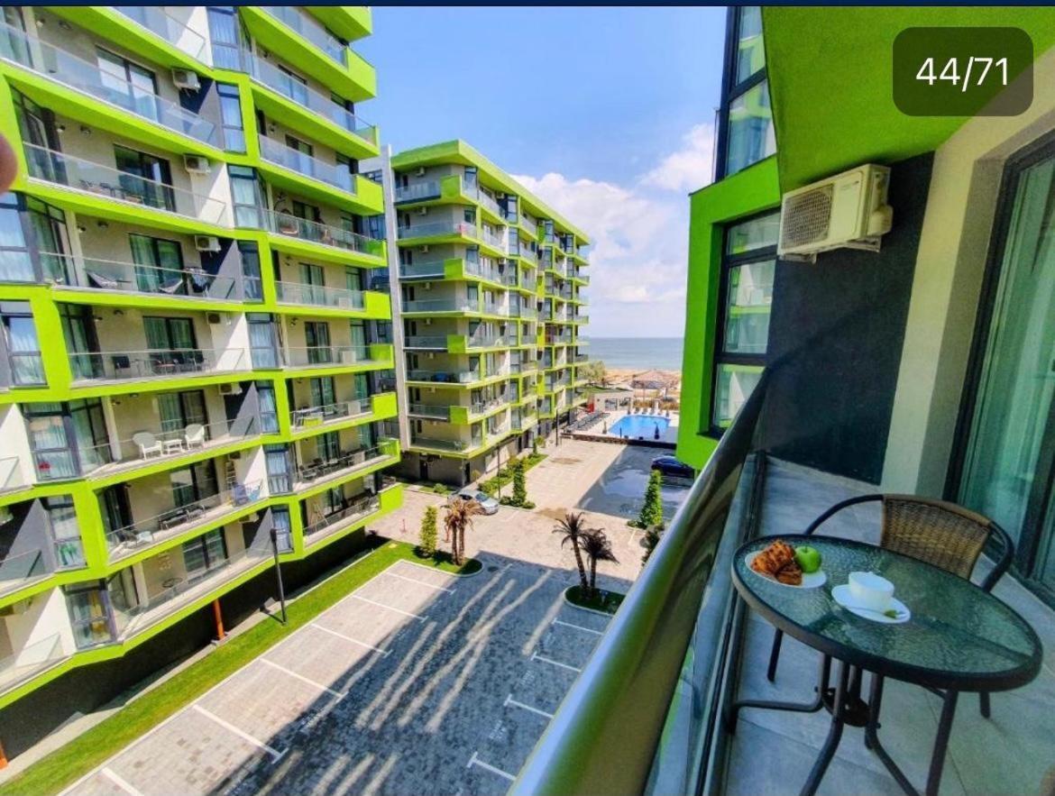 Bea Apartament On The Beach -Mamaia Nord Navodari Exterior photo